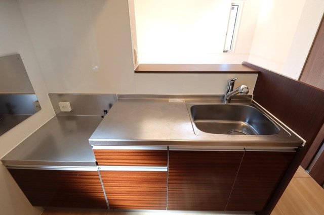 キッチン　対面キッチン（IH対応コンセント付き）