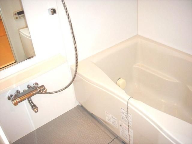 バス・シャワールーム　浴室乾燥機付きバス