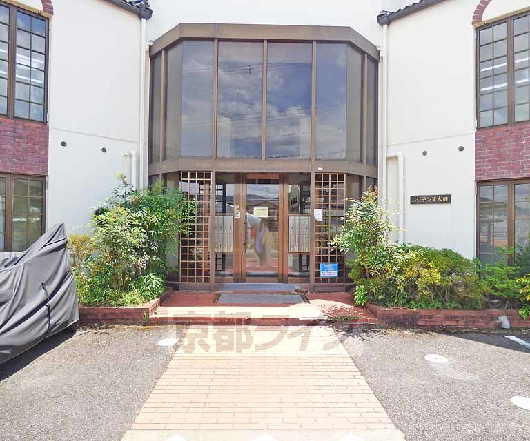 その他共有部分　建物入口です。