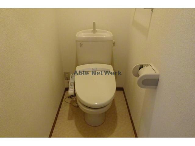 トイレ　温水洗浄暖房便座付き