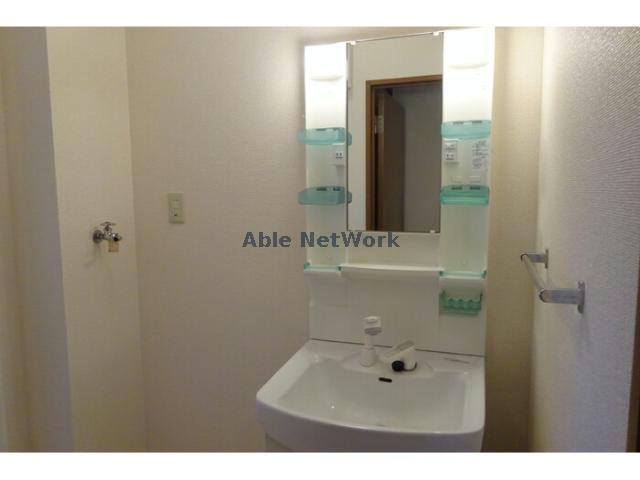 洗面設備　シャワー付洗面台