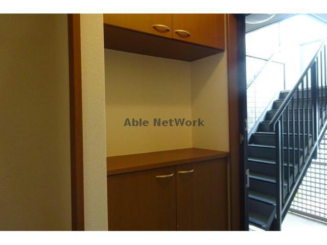 玄関　たっぷり入るシューズボックス