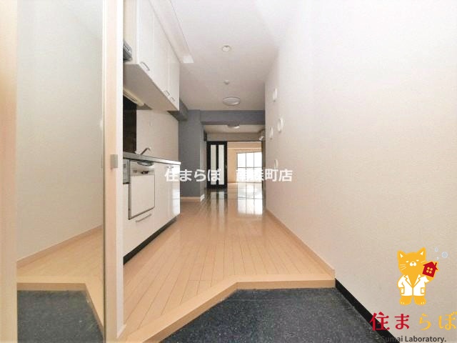 玄関　「“合う暮らし”を、LINEで一緒に描こう。」