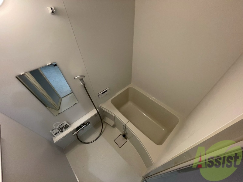 バス・シャワールーム　お風呂になります。一日の疲れを癒してくださいね。