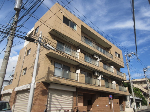 建物外観　オートロック付鉄筋コンクリート造マンション