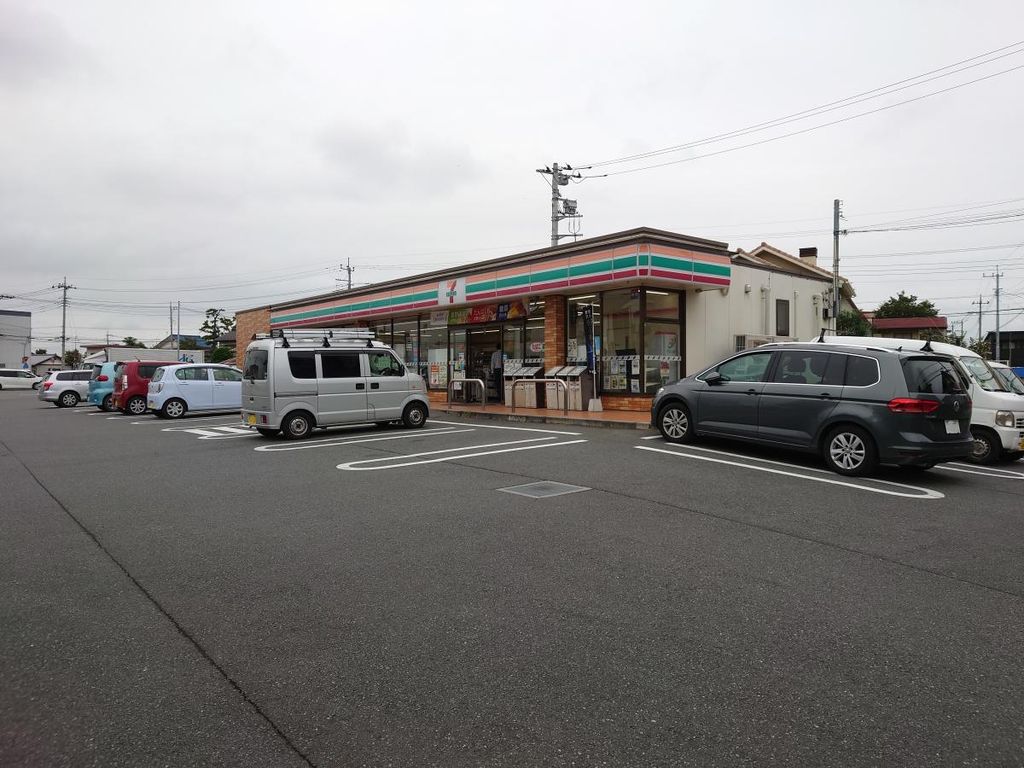 コンビニ　セブンイレブン 本庄南小学校前店（コンビニ）まで560m