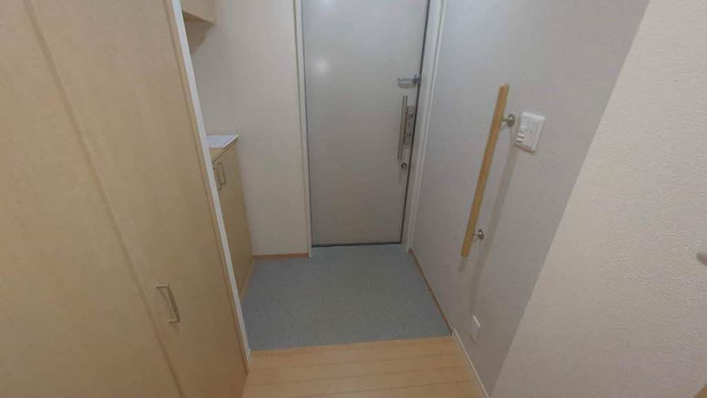 ベレオ堀止西の玄関写真