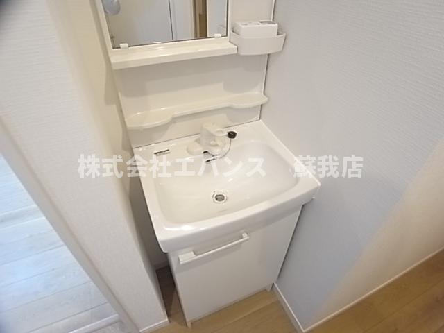 洗面設備　独立洗面台です