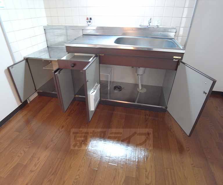 収納　キッチン下の収納です。