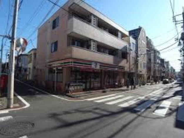 コンビニ　セブンイレブン（コンビニ）まで582m