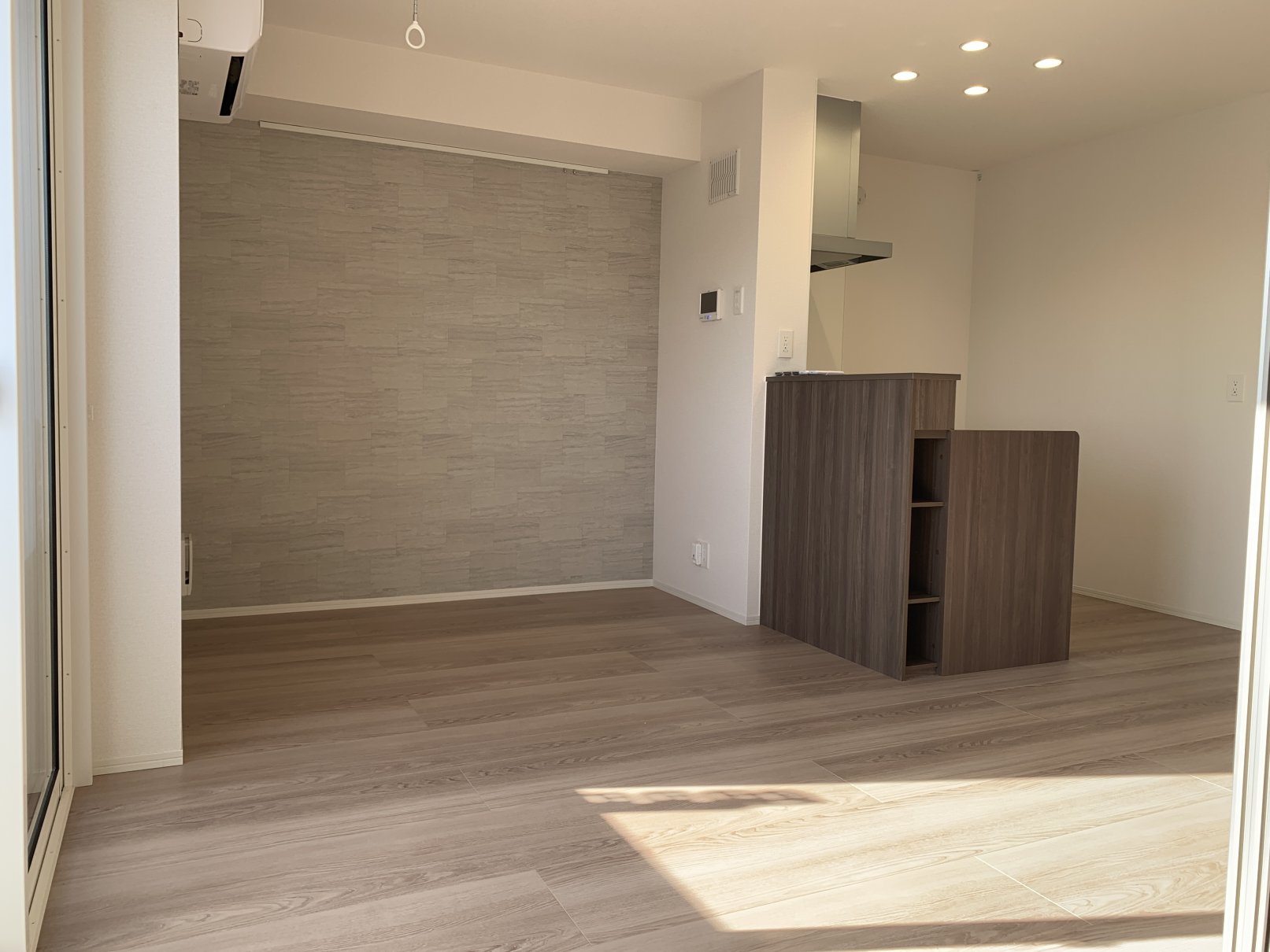 居室・リビング　南向きの明るいリビング