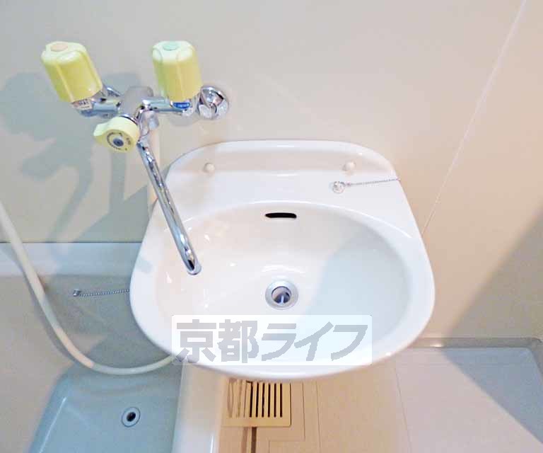 洗面設備　洗面台です。