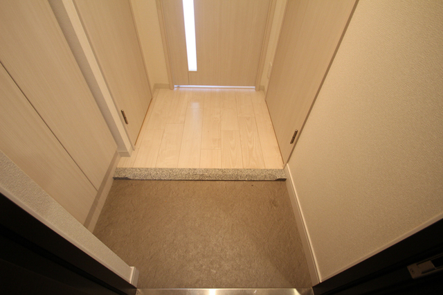 玄関　※別室の参考写真の為、現況優先です。