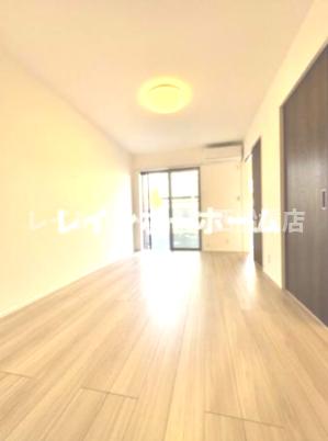 居室・リビング　別部屋参考写真です。