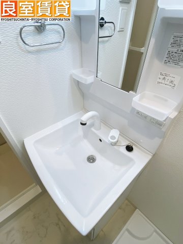 洗面設備　洗髪洗面化粧台