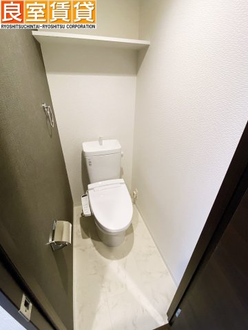 トイレ　温水洗浄便座