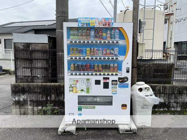 その他　自動販売機（その他）まで10m