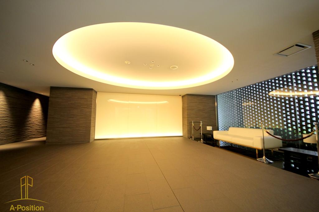 エントランス　ドゥーエ立売堀