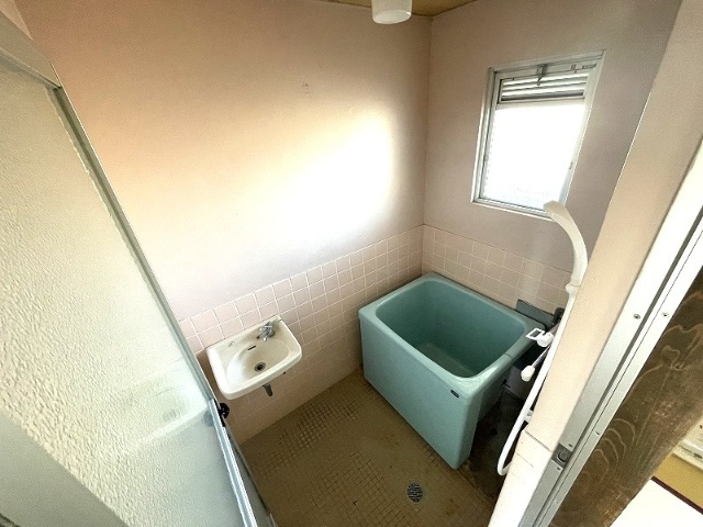 バス・シャワールーム　※現況を優先します。