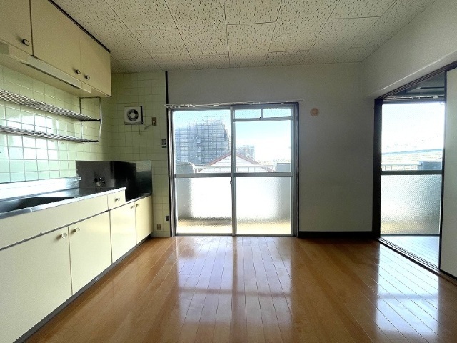 居室・リビング　※現況を優先します。