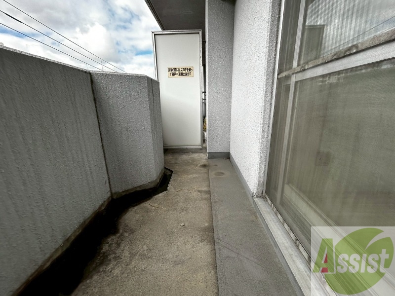 バルコニー　バルコニーです。洗濯物を干したり一息ついたりできますね！