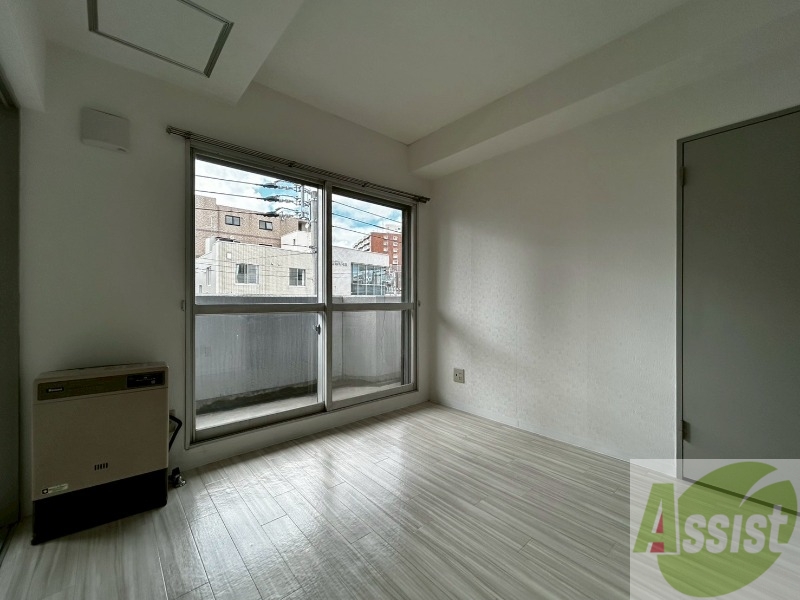 居室・リビング　広くてキレイなお部屋が広がっていて、充実した生活が送れそう。