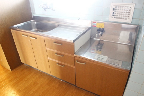 キッチン　※別部屋の写真です