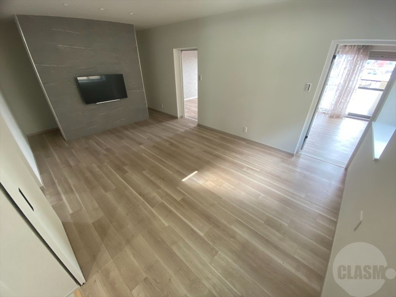 居室・リビング　１１帖の広々としたリビングルーム