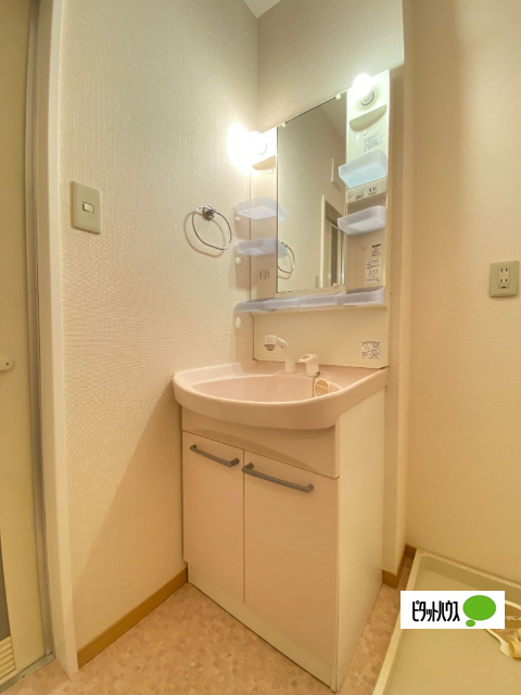 洗面設備　洗髪洗面化粧台