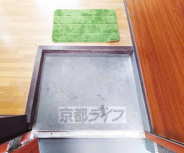 玄関　大きな段差がありません