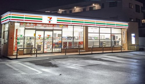 コンビニ　セブンイレブン 横浜神大寺4丁目店（コンビニ）まで553m