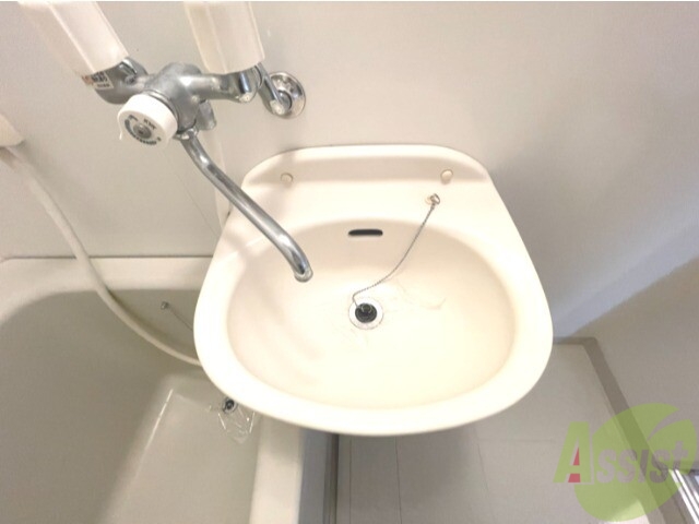 洗面設備　洗面台はバスルームの中にありましたよ～。