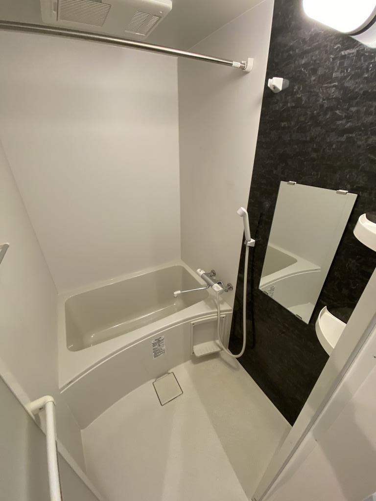 バス・シャワールーム　浴室乾燥機付き