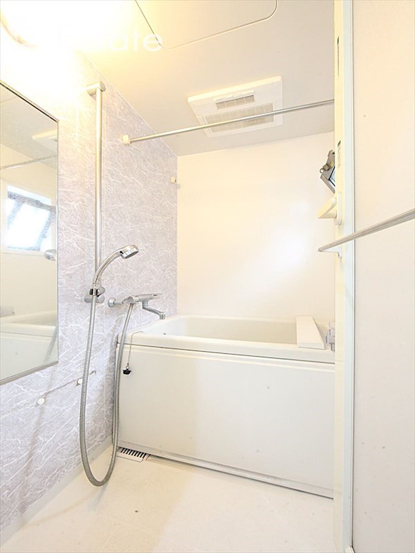 バス・シャワールーム　バスルーム