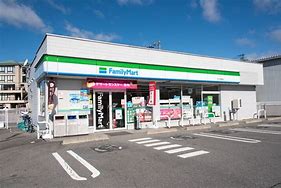 コンビニ　ファミリーマート 和歌山三葛店（コンビニ）まで185m