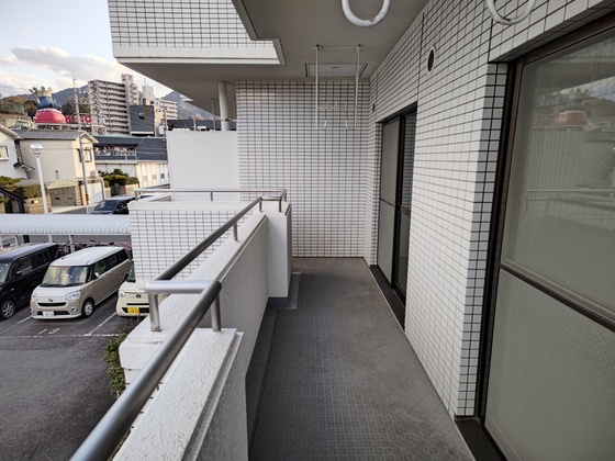 バルコニー　※別部屋の写真です。