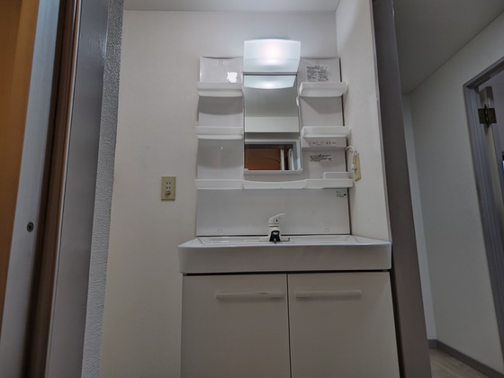 洗面設備　※別部屋の写真です。