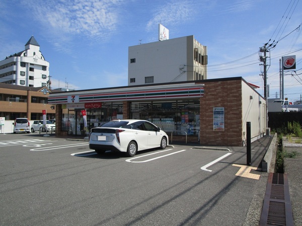 コンビニ　セブンイレブン高知一宮南町店（コンビニ）まで278m