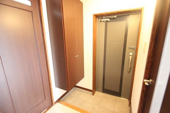 玄関　※他号室の写真です。