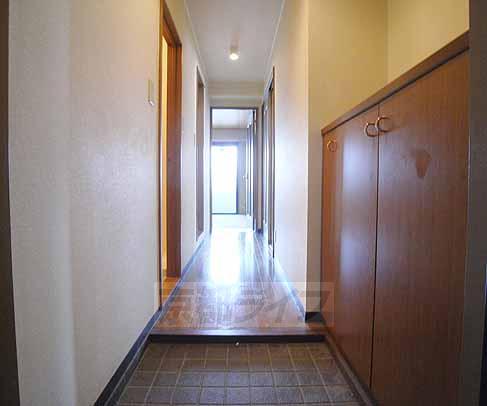 玄関　玄関からの視点です。