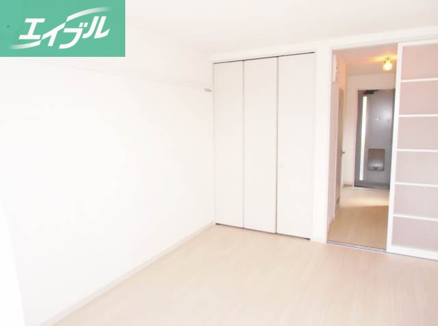 居室・リビング　寝室