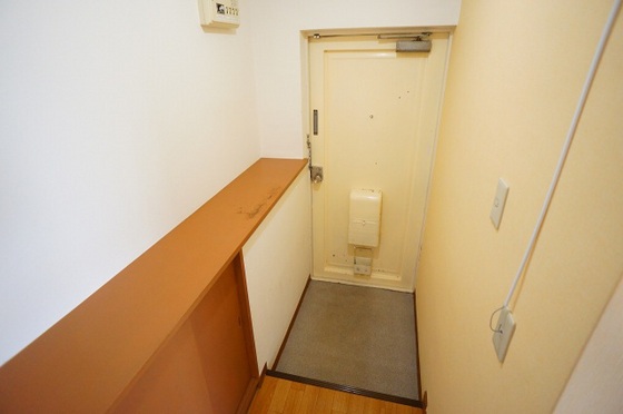 玄関　※別部屋の写真です