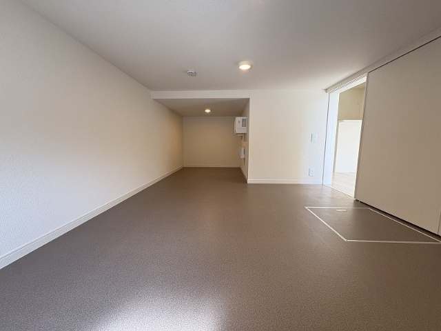 収納　引戸付きの蔵収納で見せない収納を実現