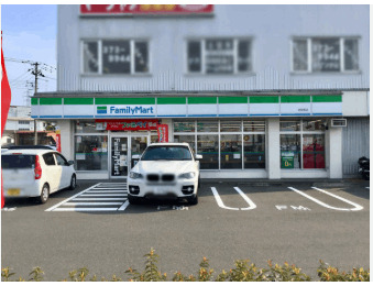 コンビニ　ファミリーマート泉関場店（コンビニ）まで420m