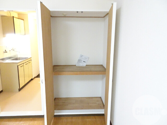 収納　洋室収納