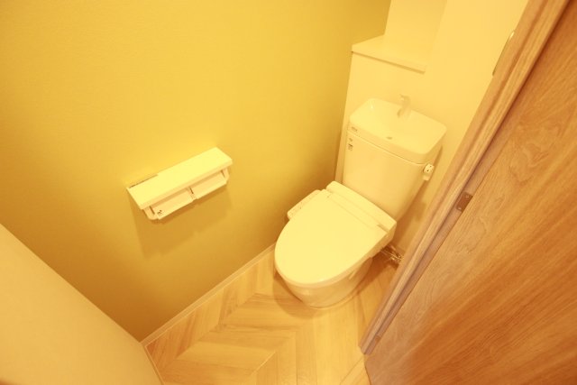 トイレ　別室の参考写真です。※現況優先