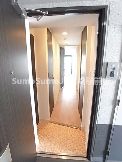 玄関　収納もある玄関です