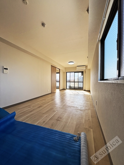 居室・リビング　広々リビング１３帖あります