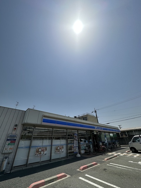 コンビニ　ローソン平野加美南店（コンビニ）まで493m