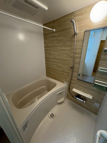 バス・シャワールーム　ゆったり過ごせるお風呂です